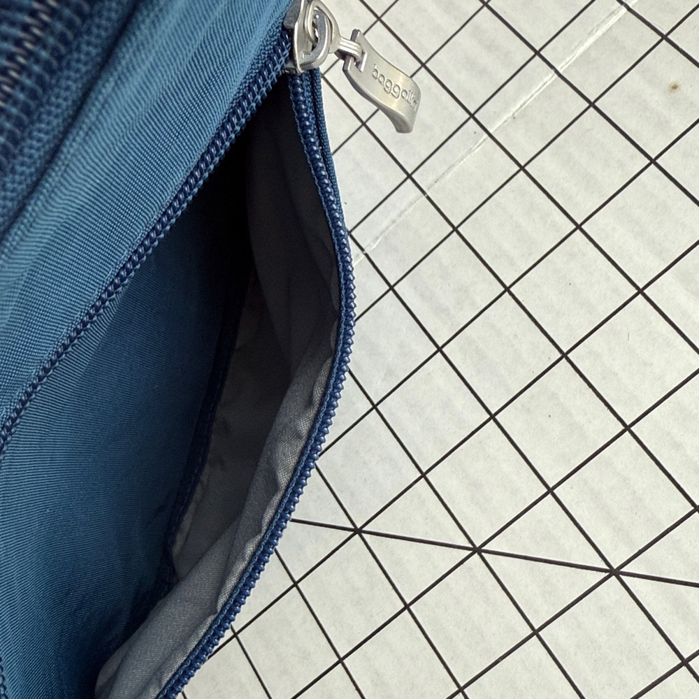 Baggallini Blue Nylon Crossbody Bag | Lightweight Travel Purse | Zip Pockets - Picture 5 of 11